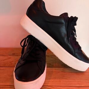 Vince Fulton leather sneakers size: 10